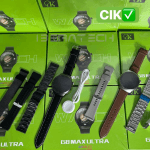 Montre connectée G8 MAX ULTRA avec 3 bracelets – gris et 4 noir